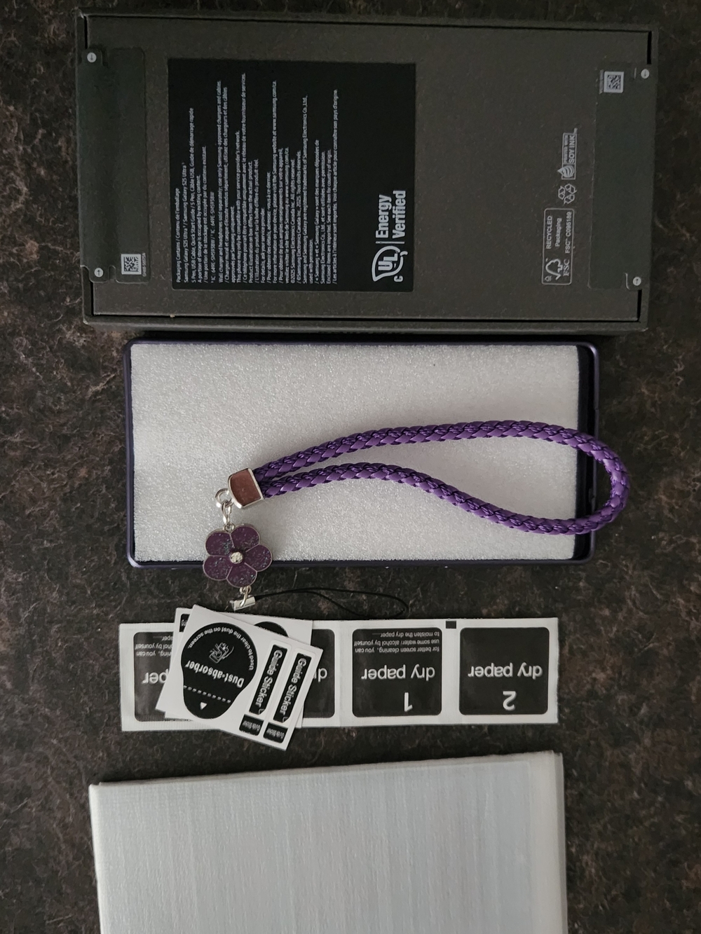 Samsung S25 Ultra With Accessories